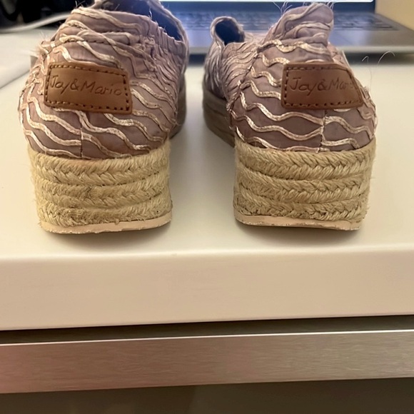 Joy & Mario,Pink Shimmering Satin,Hint of Shine,Women's Espadrilles,EUC, Size 9W - Picture 3 of 8